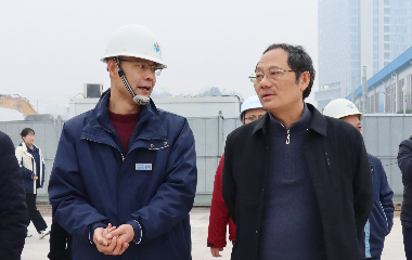 靠前服務強保障?政企協(xié)同促發(fā)展|南溪區(qū)副區(qū)長向冰率隊赴遠東股份宜賓智能產(chǎn)業(yè)園開展專項調研